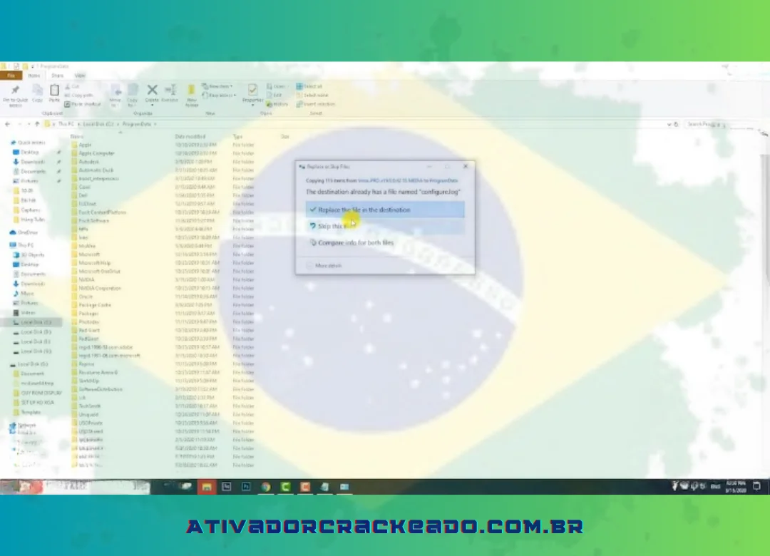 Copie o conteúdo para o arquivo “ProgramData” e escolha “Substituir o arquivo”.