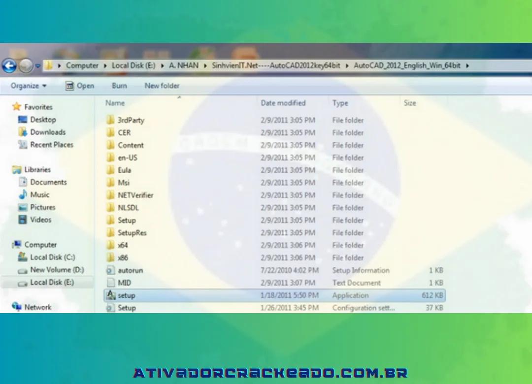 Retorne ao arquivo de origem e escolha AutoCAD2012key64 bit - Continue escolhendo AutoCAD_2012_English_Win_64bit - Em seguida, inicie o arquivo setup.