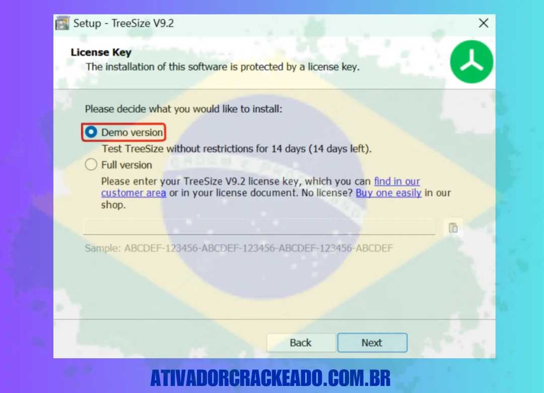 Aceite o contrato de licença, escolha a opção Instalação de demonstração e inicie a instalação após selecionar o diretório de instalação.